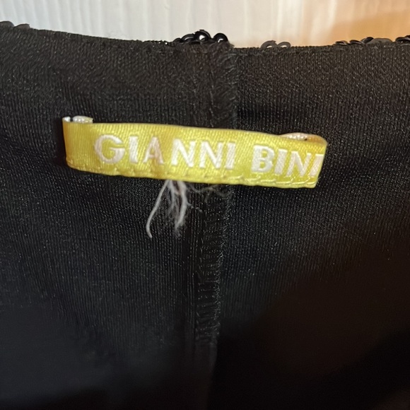 Black sequin adjustable strap top - Picture 4 of 6